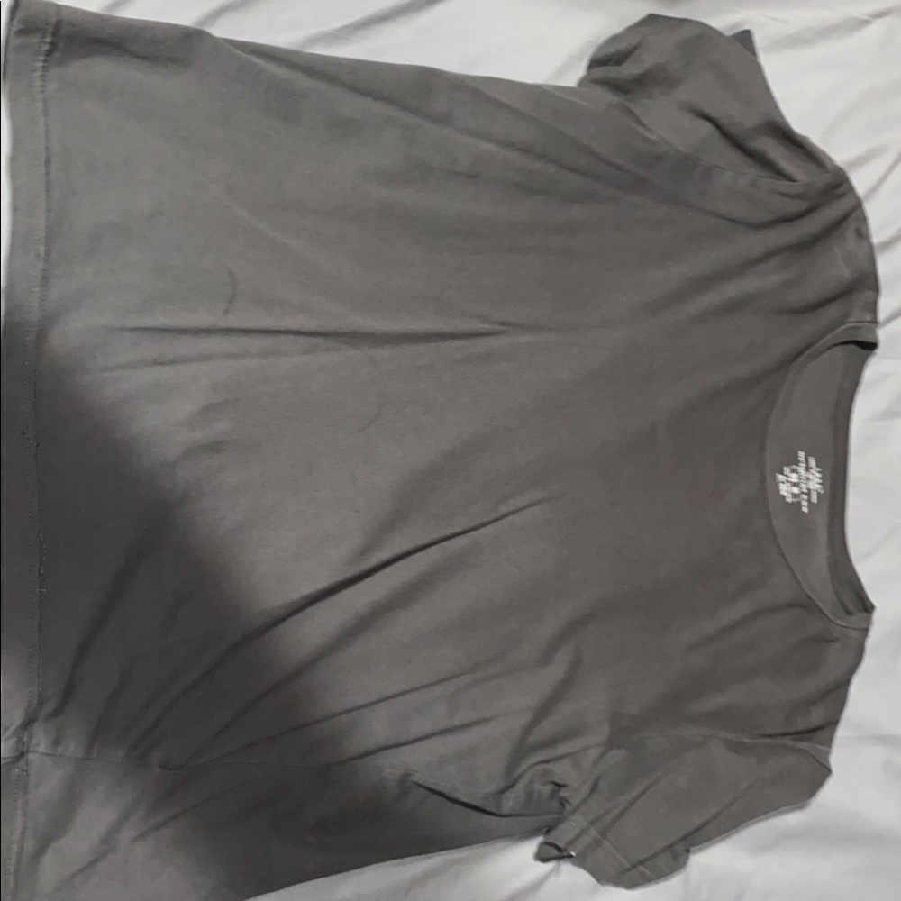 Basic gray top